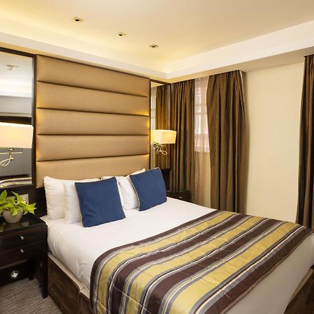 Park Grand Mayfair London Eksteriør billede A bedroom at the hotel