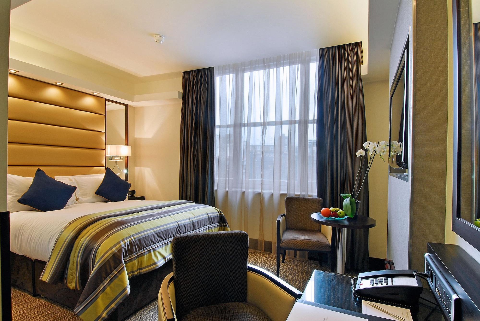 Park Grand Mayfair London Eksteriør billede A room at the hotel