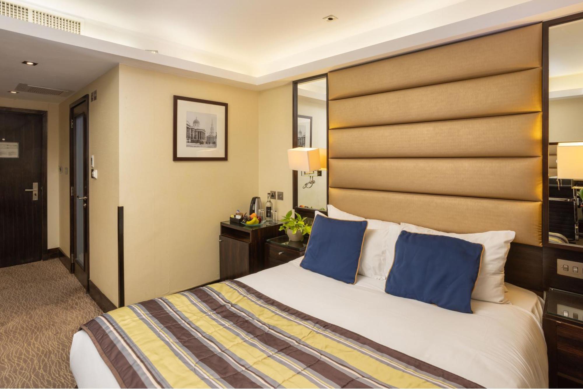 Park Grand Mayfair London Eksteriør billede A room at the hotel