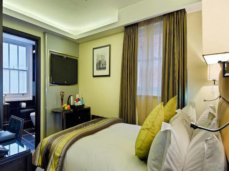 Park Grand Mayfair London Eksteriør billede A room at the hotel