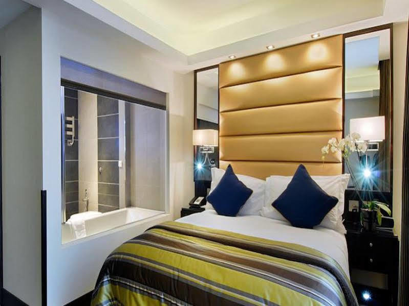 Park Grand Mayfair London Eksteriør billede A bedroom at the hotel
