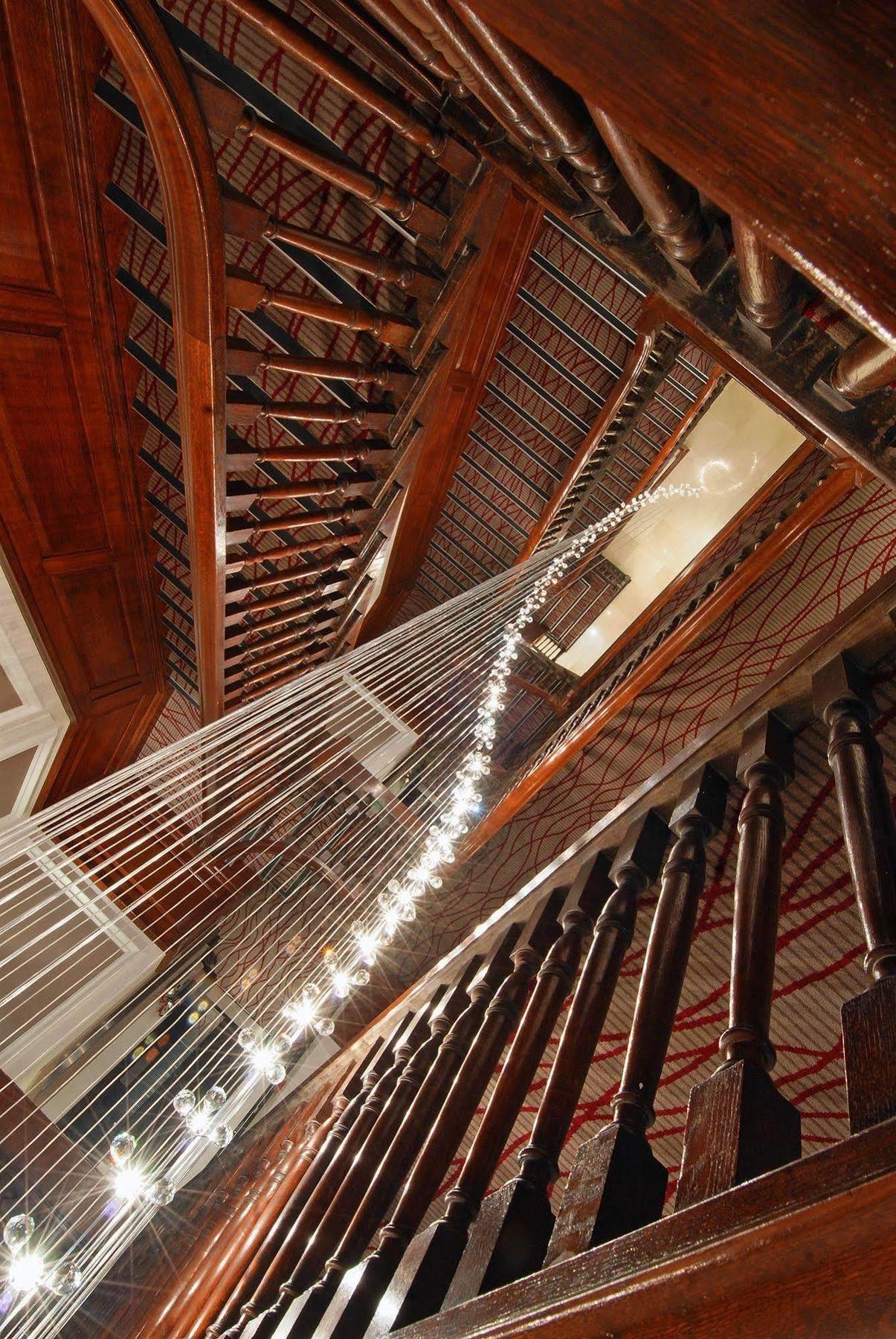 Park Grand Mayfair London Eksteriør billede The staircase